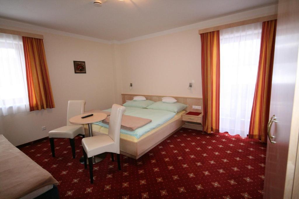 Pension Thorerhof Haus im Ennstal Phòng bức ảnh